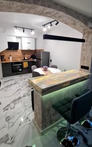 Stephany LUX Apartment