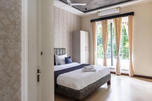 The Serene Shores - Luxury Private Villa