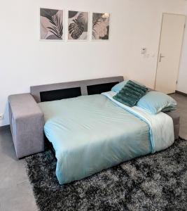 LEscale near Airport Orly and Paris