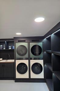 Villas Villa de Luxe 18 Personnes avec Cinema Prive, Spa, et Salle de Sport - Ideal Sejour Bien-Etre : photos des chambres