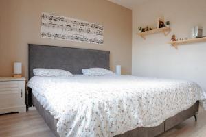 Maisons de vacances Domaine pour 8 personnes avec piscine : photos des chambres