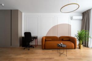 Orange Luxury King bed Apartment, bussiness, leisure in One Cotroceni