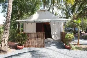 Aland Retreat - Phumĭ Dong Khmei