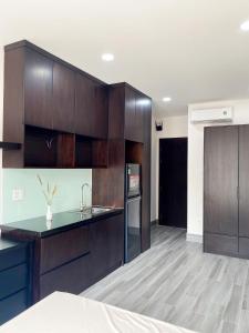 Căn Hộ Dịch Vụ Phố Royal Vạn Phúc City - Độc Quyền TOTHome