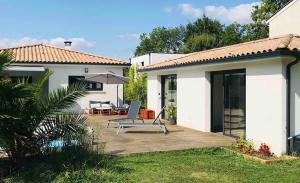Maisons de vacances Guest House avec piscine et jardin Privatifs : photos des chambres
