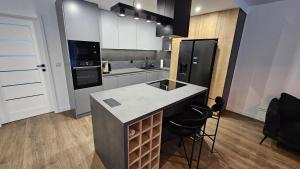 Nowy apartament z parkingiem, 10 minut do Centrum Krakowa, Wysoki standard