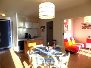 Appartements Saint Palais sur Mer - APPARTEMENT FACE MER sur la corniche de NAUZAN : photos des chambres