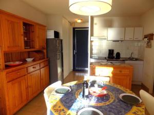 Appartements Saint Palais sur Mer - APPARTEMENT FACE MER sur la corniche de NAUZAN : photos des chambres