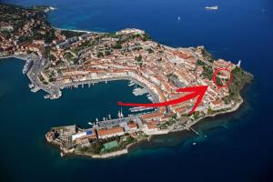 Cosmopoli - La Stella