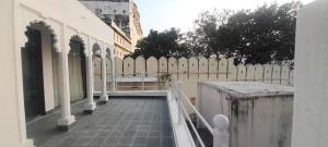 Paddys Loft The Lake view hostel