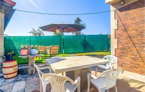 Stunning Home In A Peroxa With Wifi