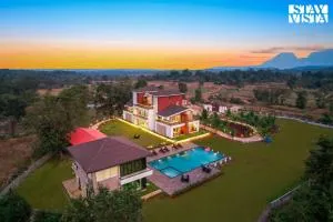 StayVista at The Grand Crest - Presidential Suite - Bhimashankar