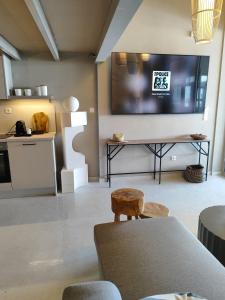 Loft 181 by Oikies Rentals