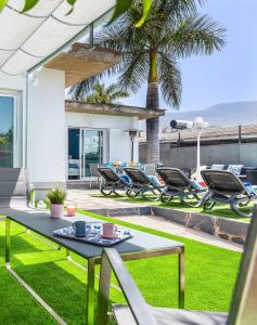 Holiday Home PISCINA PRIVADA CLIMATIZADA Teide Views, BBQ
