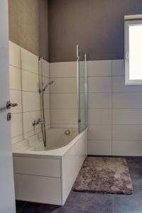 WEN BHF NEU & ZENTRAL in Weiden für bis zu 6 Personen