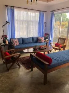 Bale Aida Cozy 4BR hse in Camaya Coast - Bagac