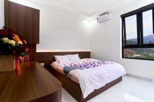 khách Sạn Hoạt Thúy