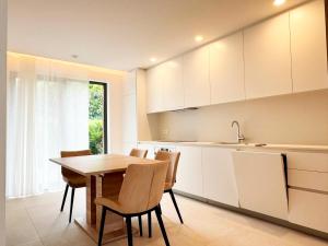 Marcel Cahen 5 Luxurious Home for Families Groups and Events