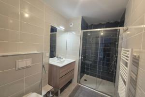 Appartements NEW ! Altitude 1327 Residence at the foot of the slopes : photos des chambres