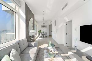 Silkhaus Vacation Homes Comfy 1BR in Botanica Tower near Dubai Marina