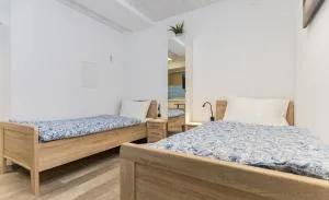 Private room #5 with 2 beds, ground floor, AC, only 2min to RAB - Glan-Münchweiler