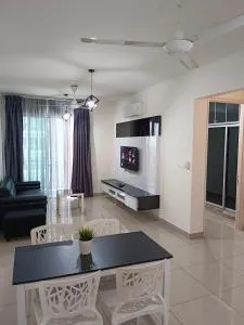 Newly Painted 3-Room Residence, Near IOI City Mall, UPM, UNITEN, IUKL - 史里肯邦安