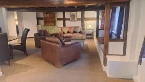 Charming Four Person Malthouse Apartment - 马奇温洛克