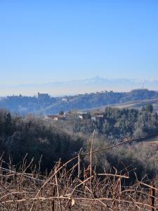 La casa rossa nel Monferrato a Moncucco Torinese