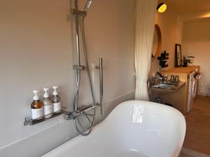 真鶴町ペットと泊まれてBBQも可能落ち着く和モダンルームapartment Hotel途乃中RC0