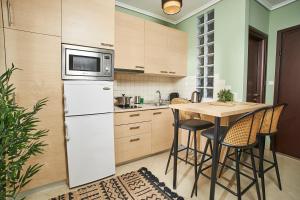 Pomegranate Luxury Studio by BiNoBi!