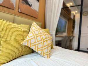 1230 Flor Suite Shore 3 Residences near SM MOA by PrimeStay