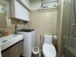 1230 Flor Suite Shore 3 Residences near SM MOA by PrimeStay