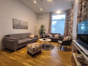 Superior Seaview Apartment