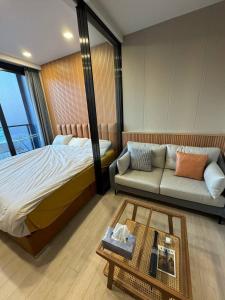 MRT - PhraRam 9 - G Tower - Jodd Fairs Market 欢迎光临