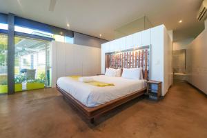 Ocean Views Open Plan Pool 4Bed