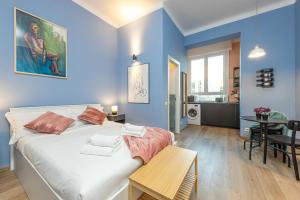 Canva Suite near Sacco Hospital