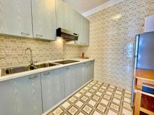 Superb Apartment with swimming pool in front of the beach