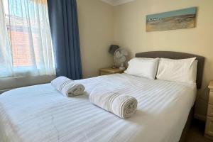 Family Friendly Lodge sleeping 5 with Hot Tub - Devon