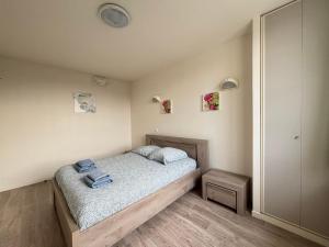 Appartements Les sables d'or Grand apt lumineux bien equipe 1er etage vue panoramique sur campagne pres superette, a 600 m plage proche Omaha Beach et pointe du Hoc parking gratuit, garage a disposition : photos des chambres