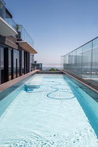 Highest Penthouse in City - Pool and Panoramic Views