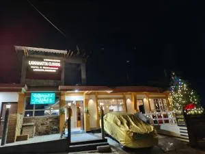 Lamahatta Clouds Hotel & Restaurant - Namchi