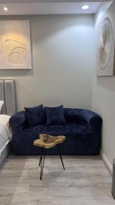 Comfortable studio with self access