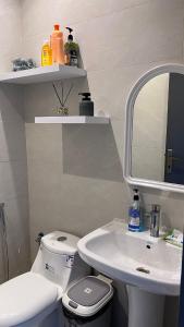 Comfortable studio with self access