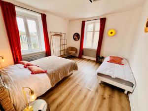 Appartements Hypercentre, spacieux, lumineux, climatise, le Quai de Loire : photos des chambres