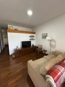 Apartamento de categoria frente a plaza - Atalaya