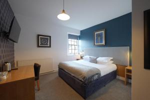 THE LORD NELSON HOTEL