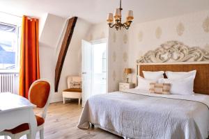 Superior Double Room room in Hôtel Du Mail