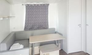 Bungalow with Shared Pool in Pataias + 30 m² + Pool.