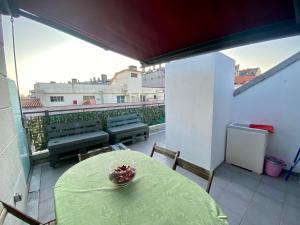 Galiciaguesthome Atico Silgar Vistas con terraza - 3hvězdičkové hotely ve městě Sanxenxo