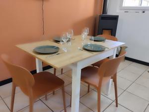 Domaine du vieux tilleul- Appartements - Gorges Tarn et Jonte : photos des chambres